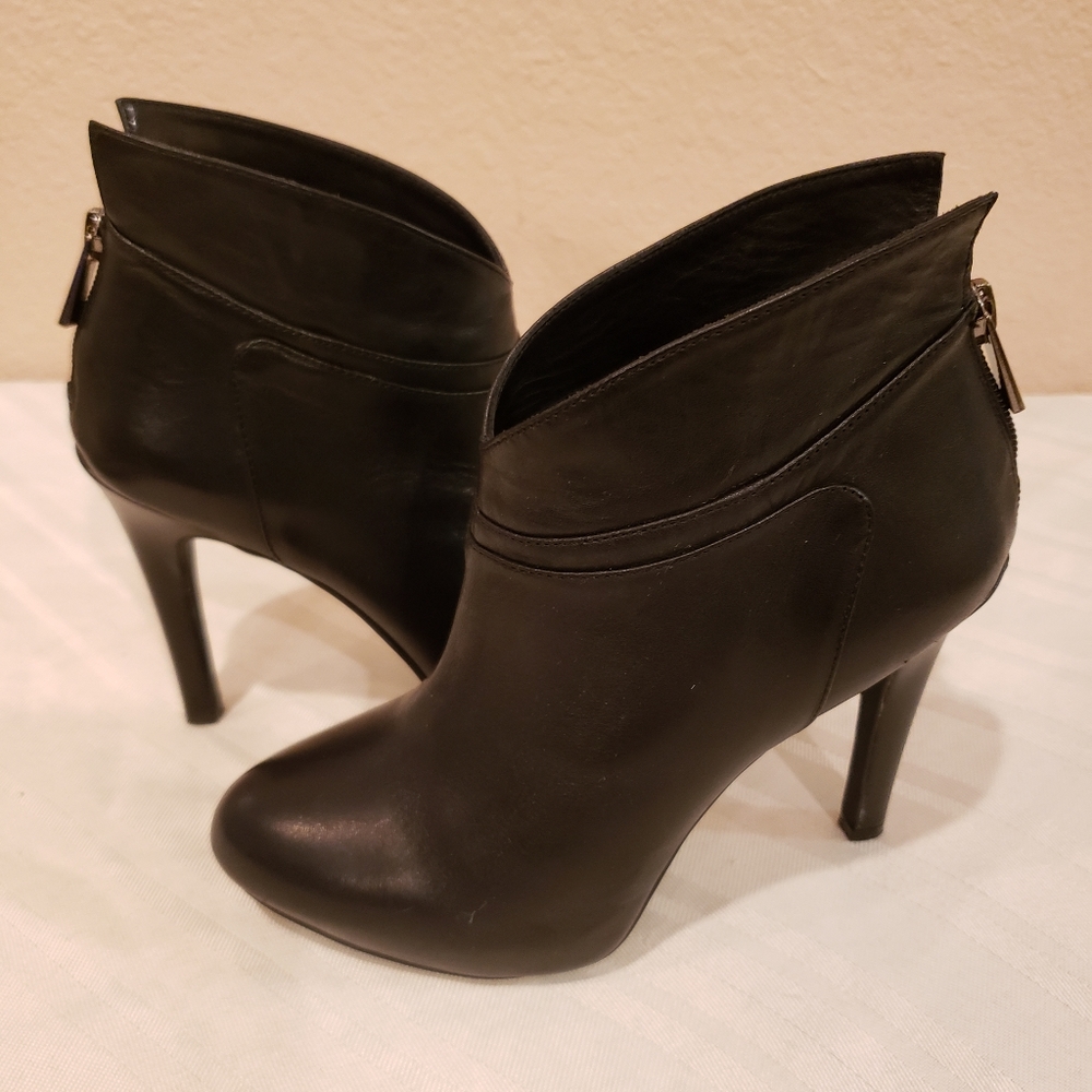 Jessica Simpson Aggie Leather Ankle Boots